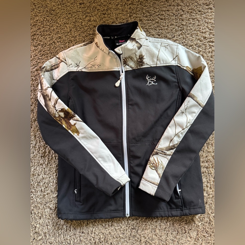 Bushmaster Camo and Black Jacket Women’s jacket size M Realtree